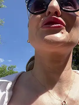 Stripchat sex cam legsLONG