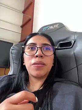 Stripchat sex cam SaritaHot_69