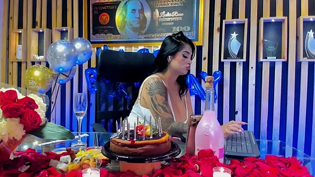 Stripchat sex cam WowAna