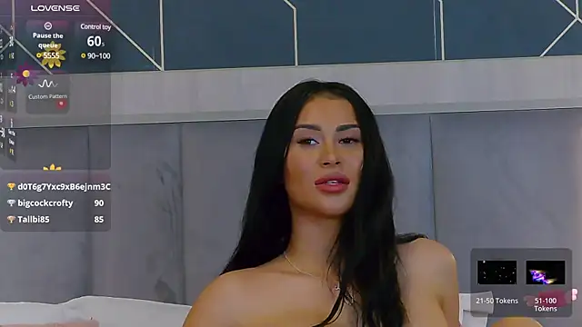 Stripchat sex cam EmyLaveau